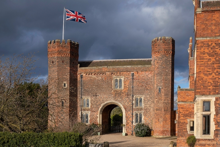 Hodsock-Priory-Gatehouse-early-C16