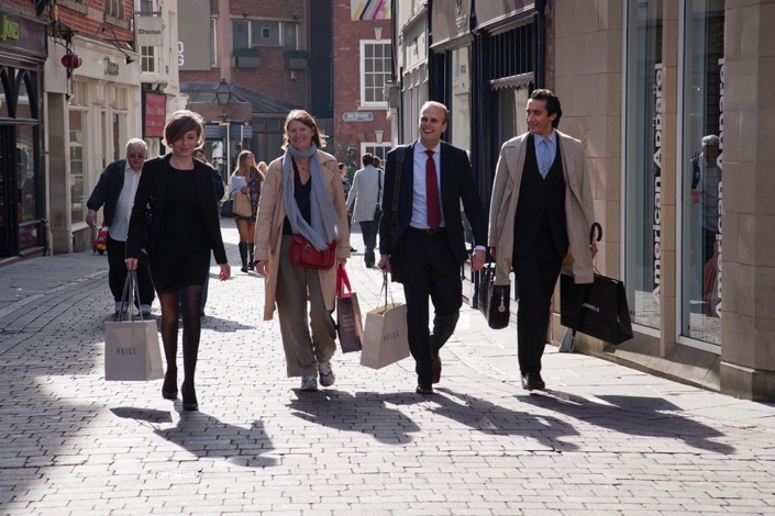 Shoppers-on-Bridlesmith-Gate