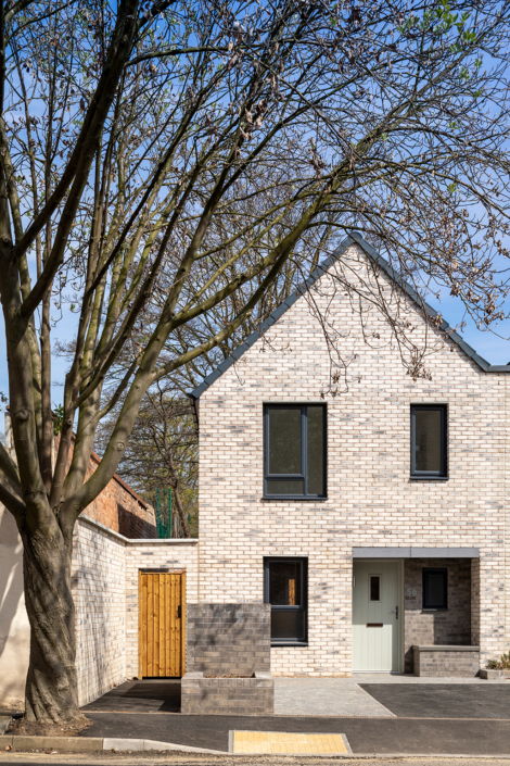 Prospect Place – Lenton – Tune Homes new house and tree